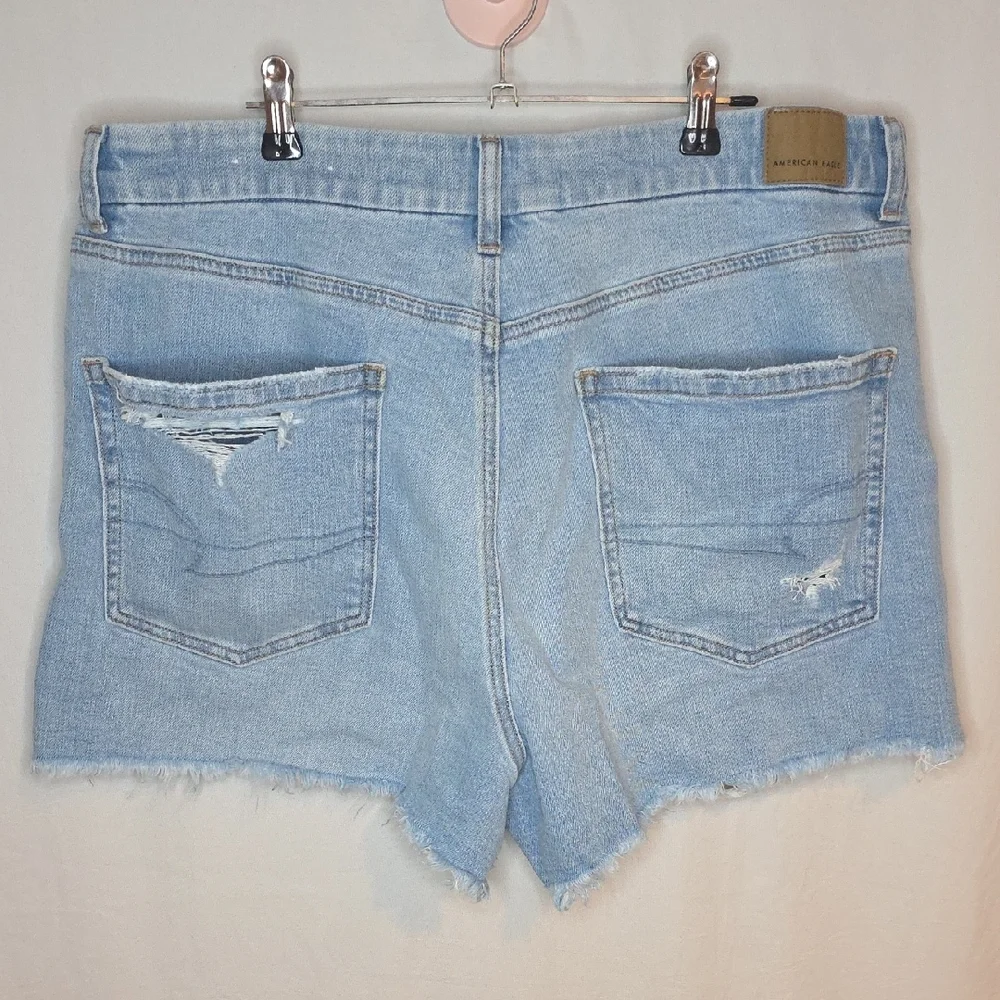 American Eagle Outfitters Light Blue Ripped Jean Shorts - Picture 4 of 4